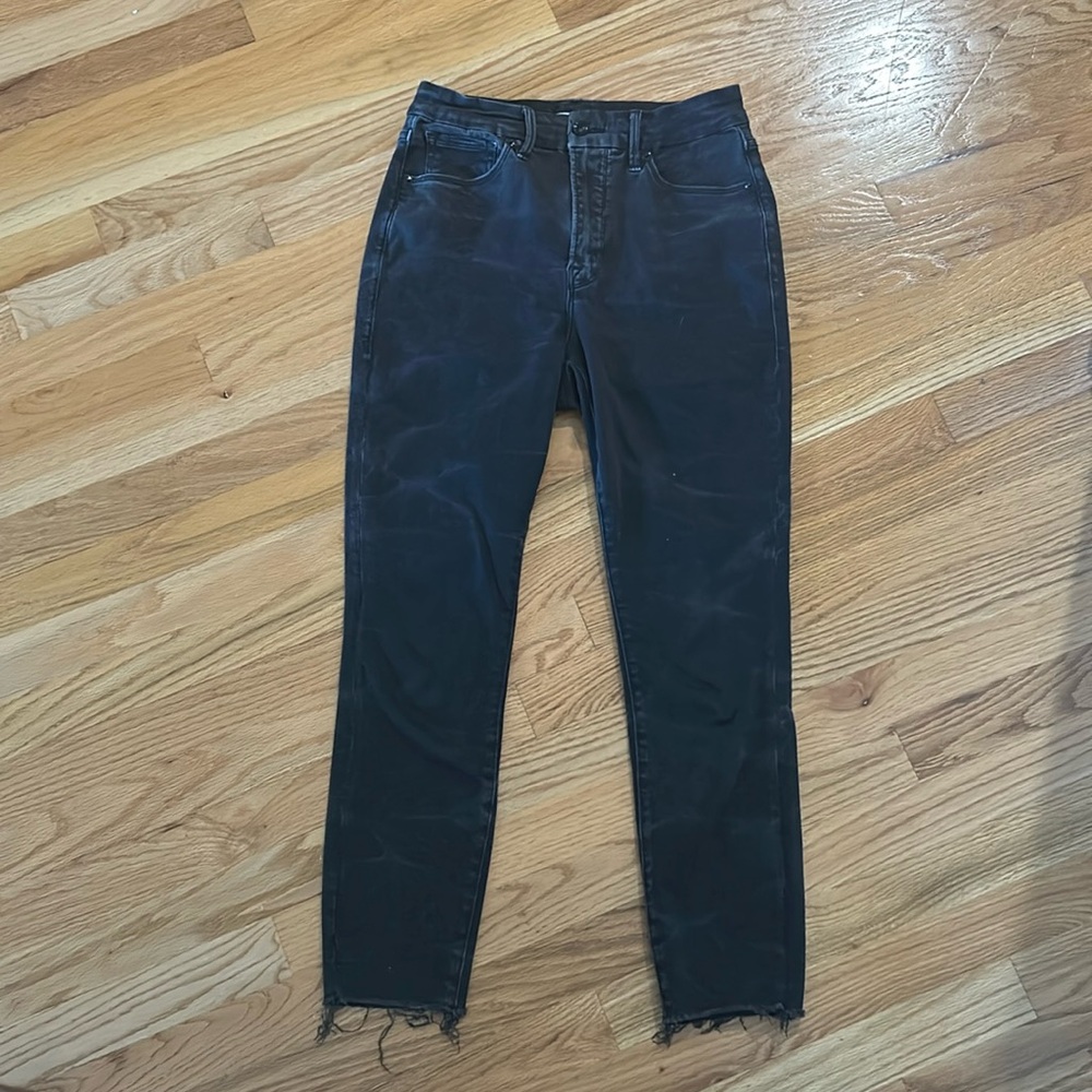 GOOD AMERICAN “good waist” black cropped jeans